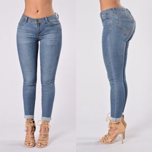 Fashion Nova Buffy Jeans medium wash size 13